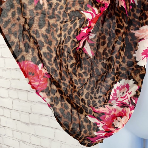 Victoria’s Secret leopard red floral scarf - Picture 4 of 5